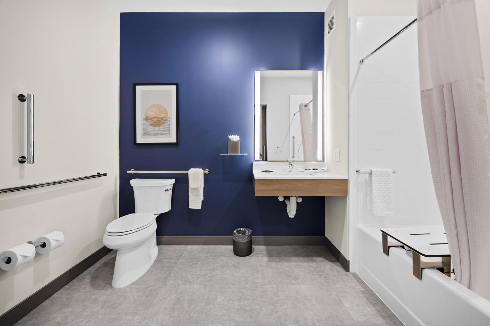 Best Western Plus Marquette Hotel & Suites Екстериор снимка